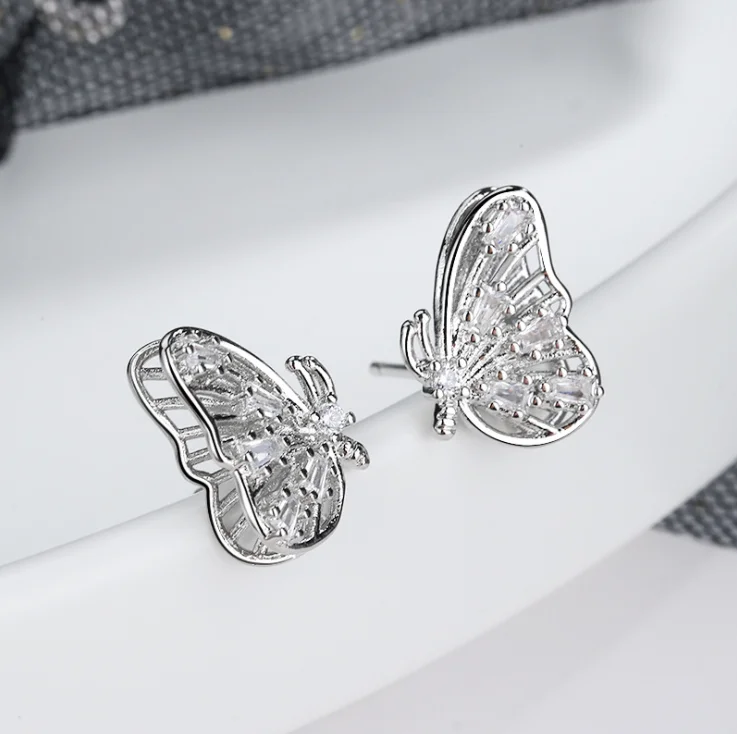 

DIYI Mini Sweet Hollow Butterfly Shiny Zircon Earring Fresh Super Fairy Earrings Earring For Women Girl Gift Earrings