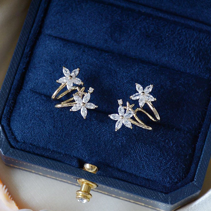 

Elegant No Pierced Ears Flower Earring Transparent AAA Zircon Ear Bone Clip for Women Charm Wedding Anniversary Pendant Gift
