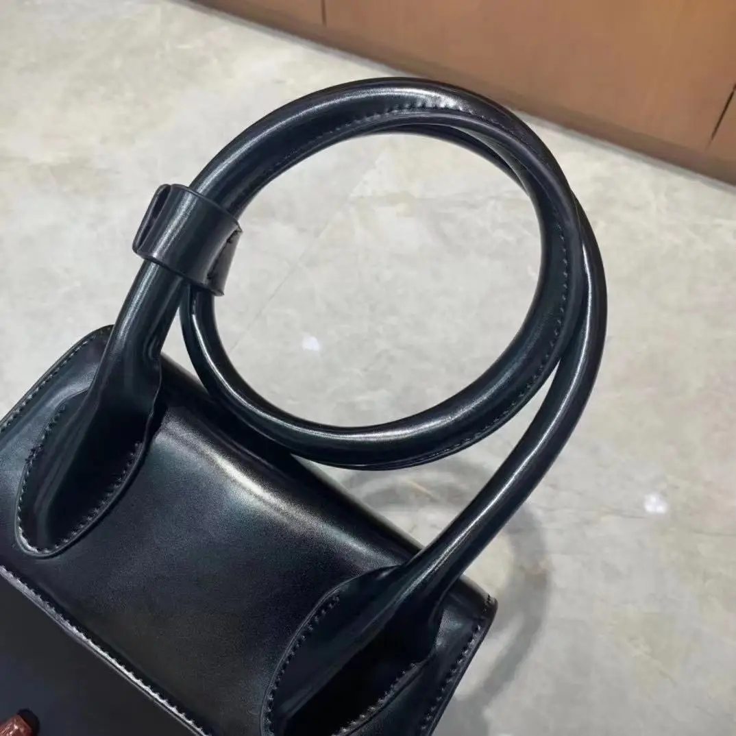 

2021 Latest Sac Jacquemus Bag Luxury Designer Handbag Summer Beach Travel Small PU Leather Crossbody Bags for Women Sac A Main