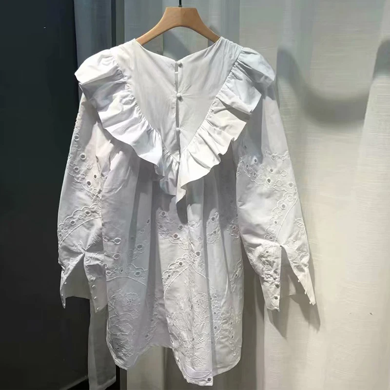 Женское хлопковое мини платье с вышивкой длинными рукавами и оборками вечерние