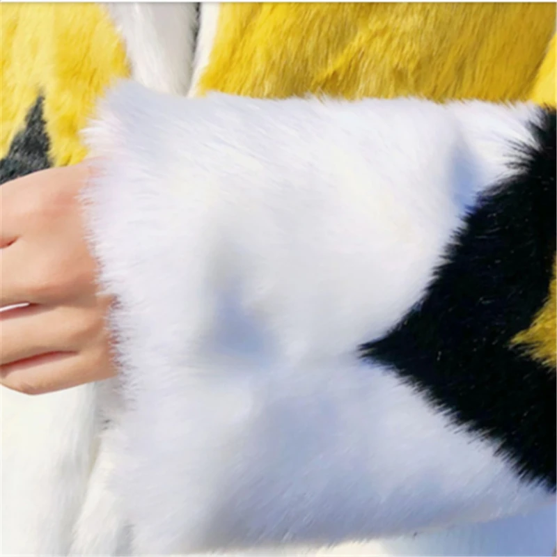 Женское меховое пальто средней длины новинка зимы 2019 Модное теплое с длинными