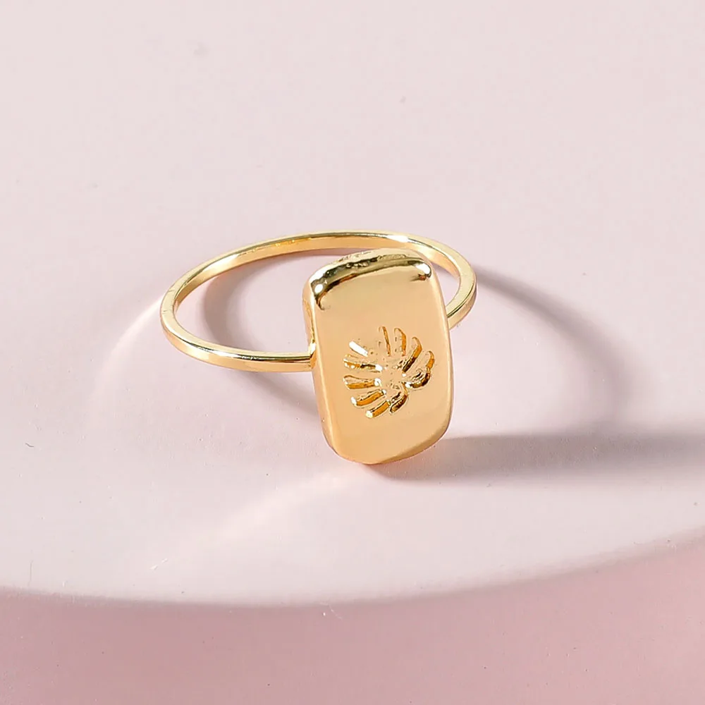 

2021 Summer Jewelry Women's Gold Color Simple Metal Carved Flower Rings Size 7