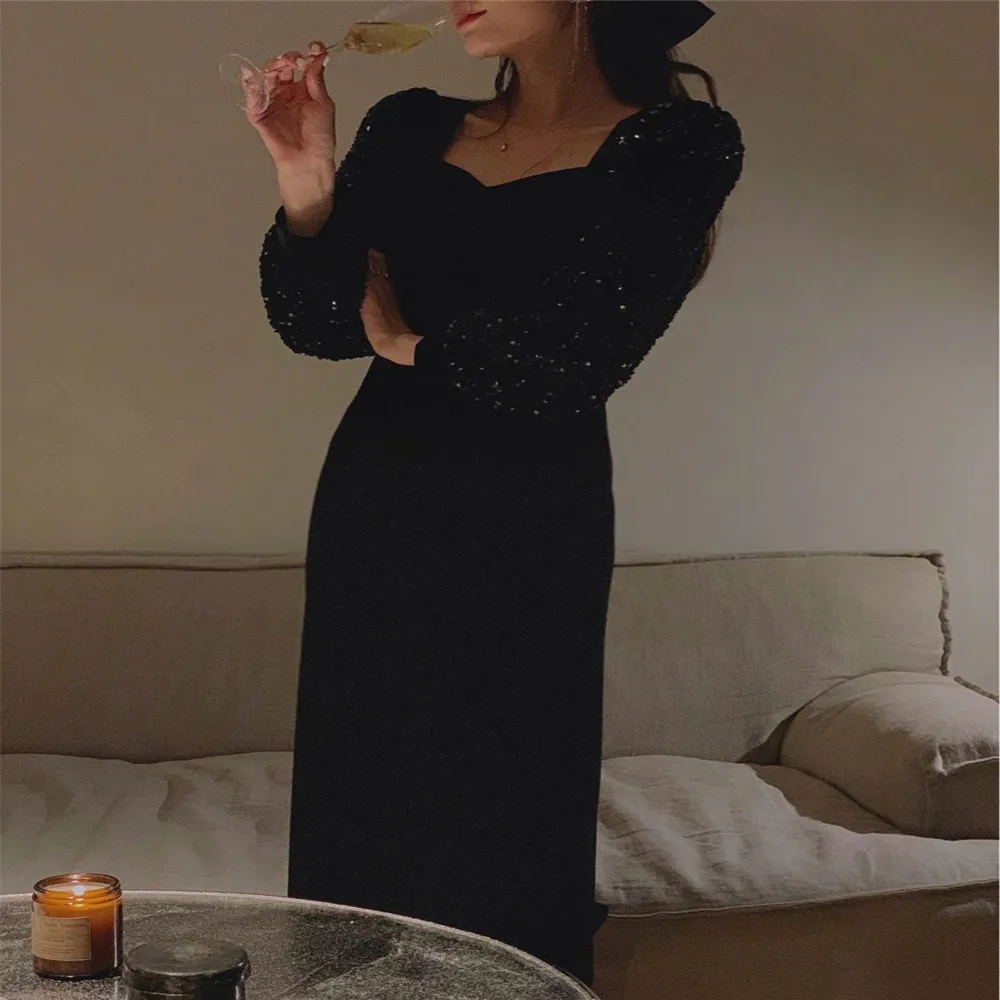 

2021 European and sk American ladies loose lantern sleeve square neck black velvet dress 1608
