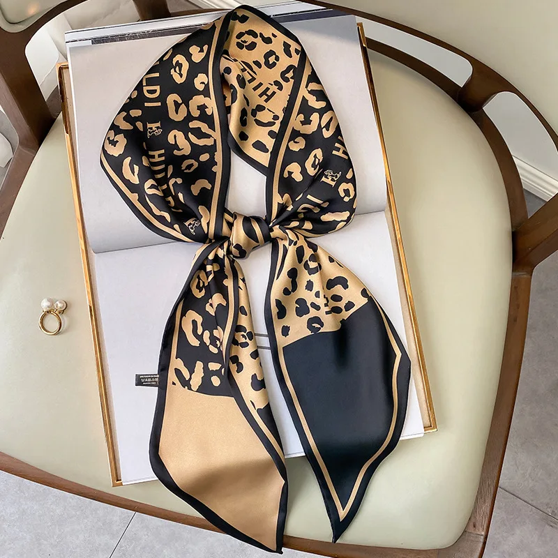 

2021 Designer Skinny Scarf Love Print Women Silk Scarf Small Handle Bag Ribbons Female Head Scarves Wrap For Lady