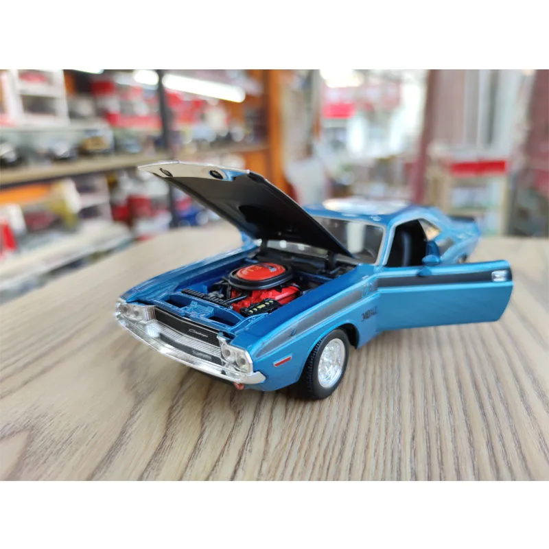 

New 1:24 Dodge Challenger Alloy Car Model Diecasts & Toy Vehicles Toy Cars Free Shipping Kid Toys For Children Gifts Boy Toy