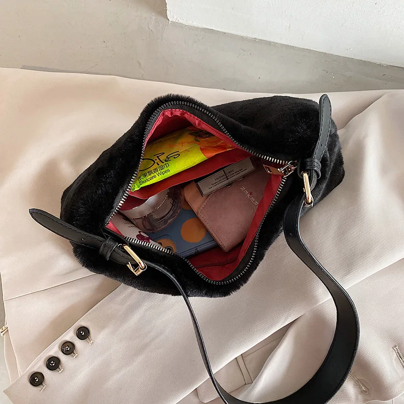 

Luxury Plush Moon Womens Handbag Soft Texture Shoulder Bag Elegant Female Solid Color Tote Bags Daily All-match Crescent Bag Sac