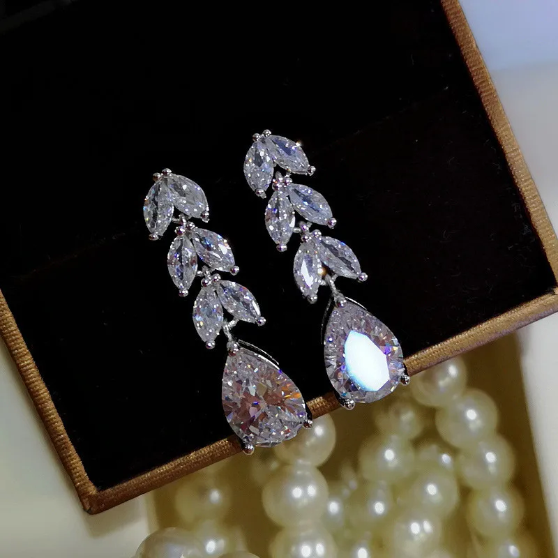 

New Fashion AAA Cubic Zirconia Huitan Women Drop Earrings Band Leave&Water Drop Shape Bridal Accessories Wedding Jewelry