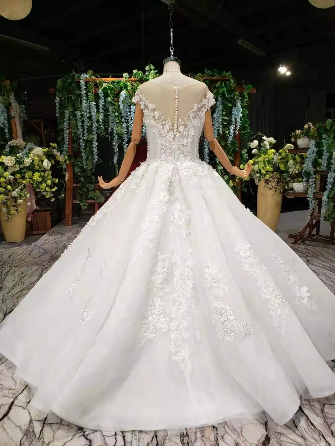 

Latest Cape Sleeves Bride Lace Ball Gown Wedding Dresses 2019 Lace Up Back Bridal Wedding Gown Plus Size Luxurious Bride Dresses