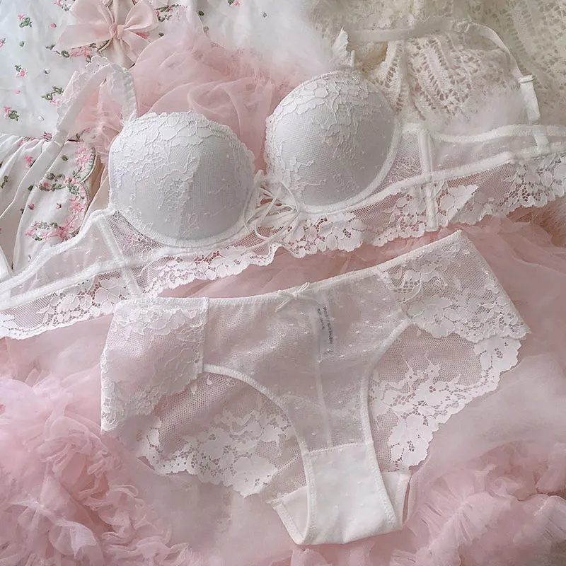

Women's Intimates