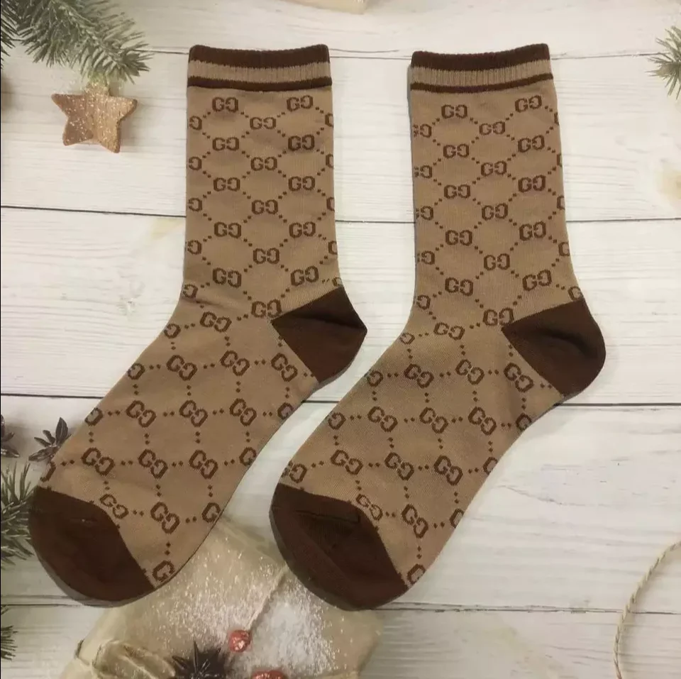 

2021 new deluxe socks autumn winter warm socks for men and women thick breathable high quality casual socks
