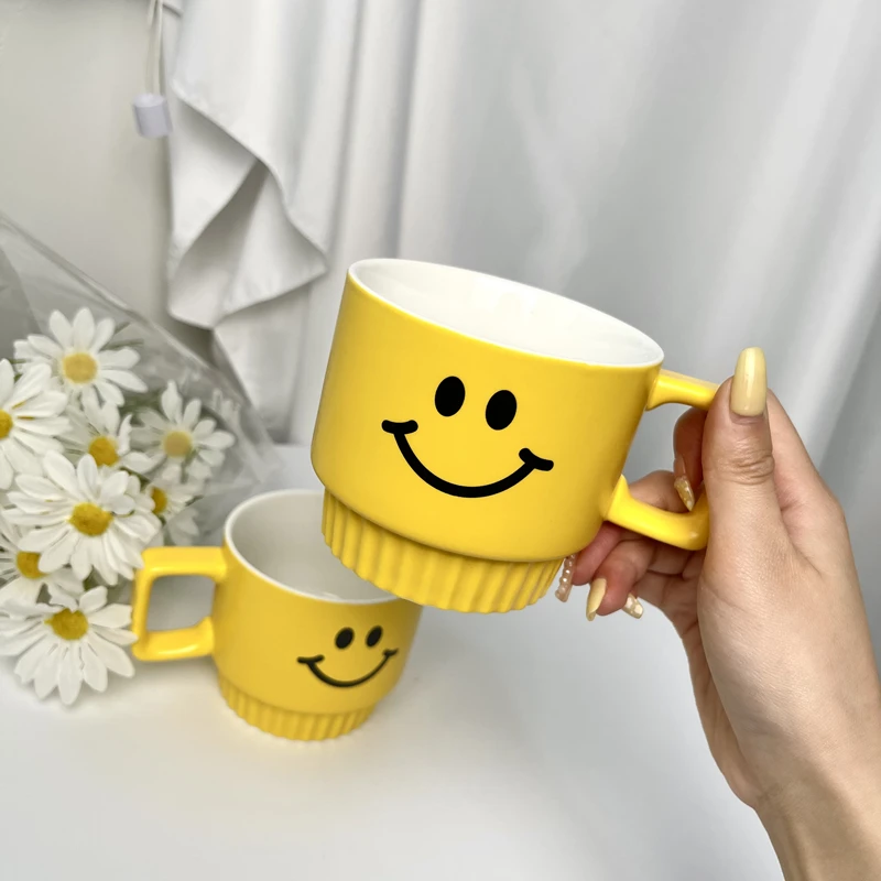 Желтая креативная фарфоровая чашка с улыбающимся лицом стакан для воды офиса