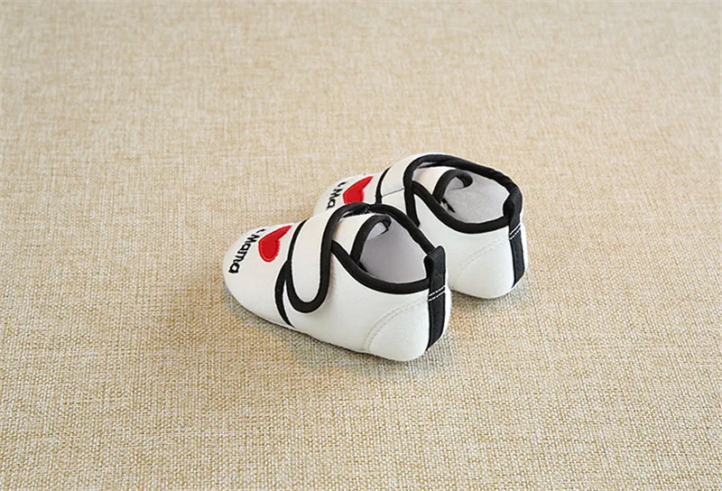 

Love mom and dad baby soft-soled shoes 0-12M spring autumn models soft-soled baby shoes breathable children toddler shoes cotton