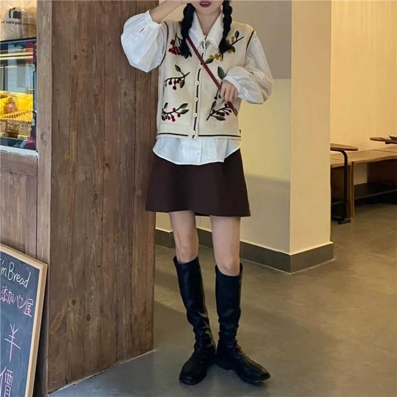 

Korejepo Women Knitted Vest 2021 Early Autumn New Sweet Retro Crocheted Waistcoat V-neck Sweater Female All-match Sweater Vest