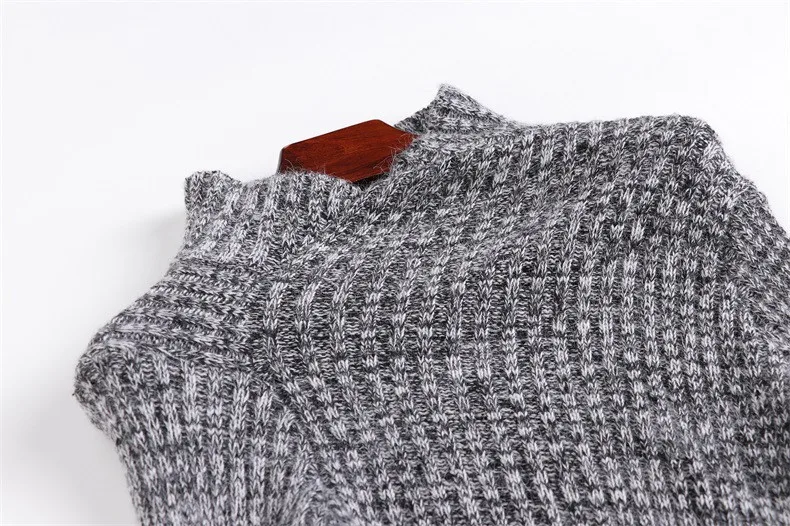 С поясом! Женский трикотажный костюм с юбкой и воротником-стойкой длинный