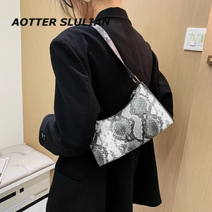 serpentine print shoulder bags women leather small underarm bags female snake pattern mini hnadbags mujer shopping totes bolsas free global shipping