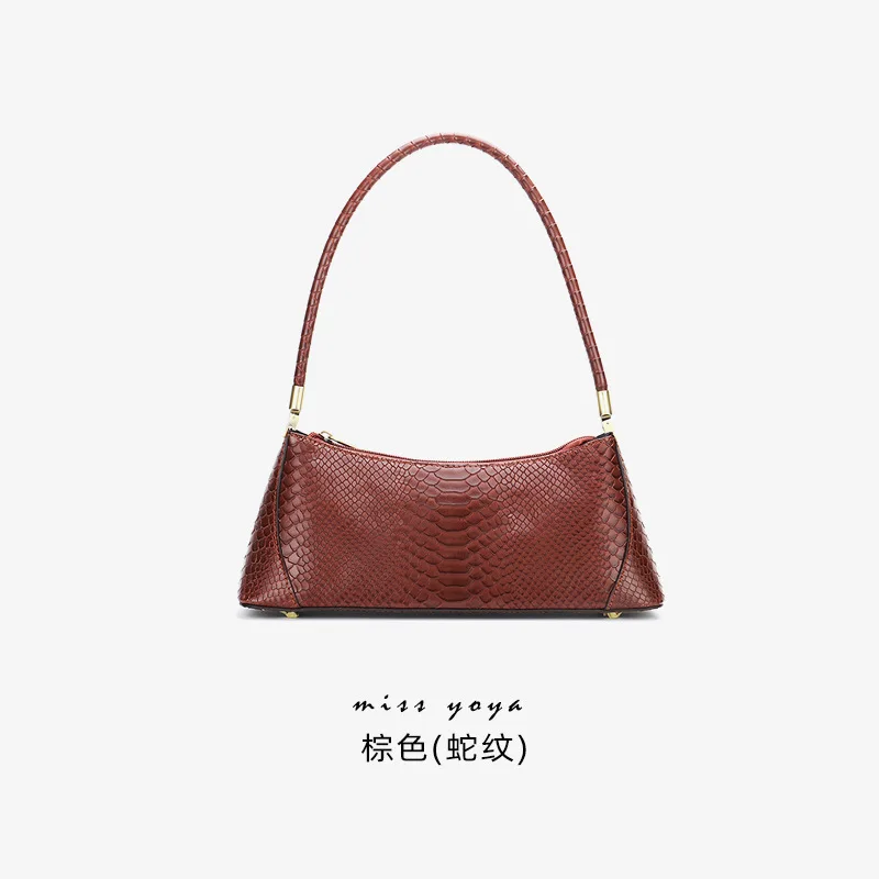 

New fashion leather bag in autumn and winter 2020