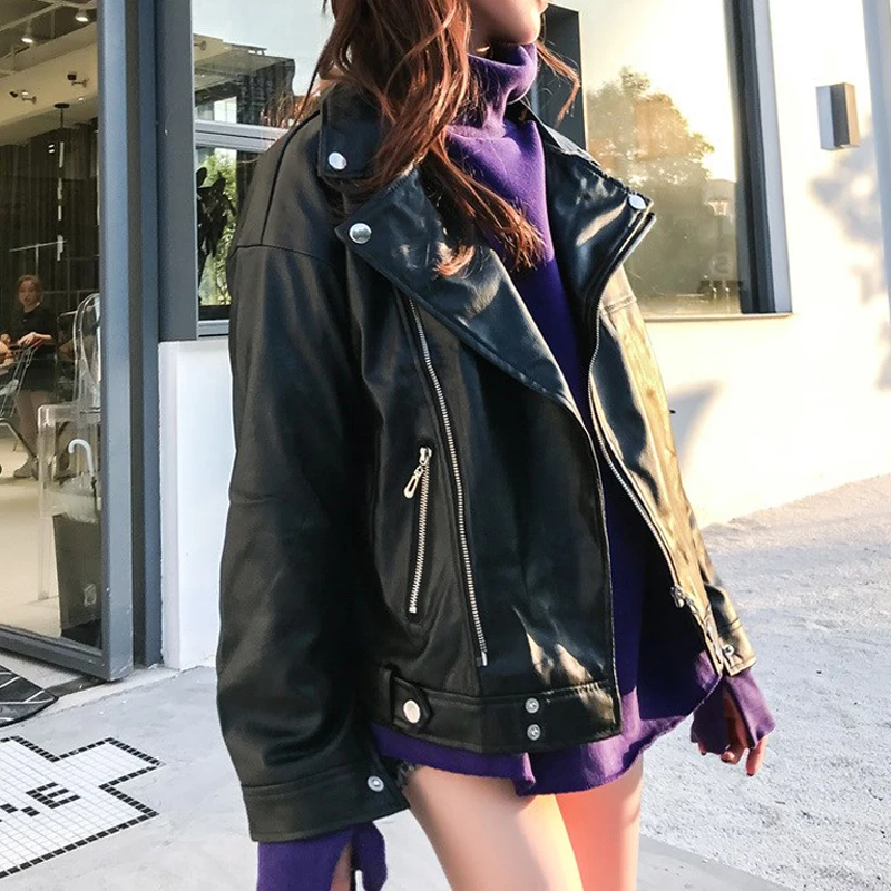 Женская байкерская куртка из искусственной кожи размера плюс демисезонная