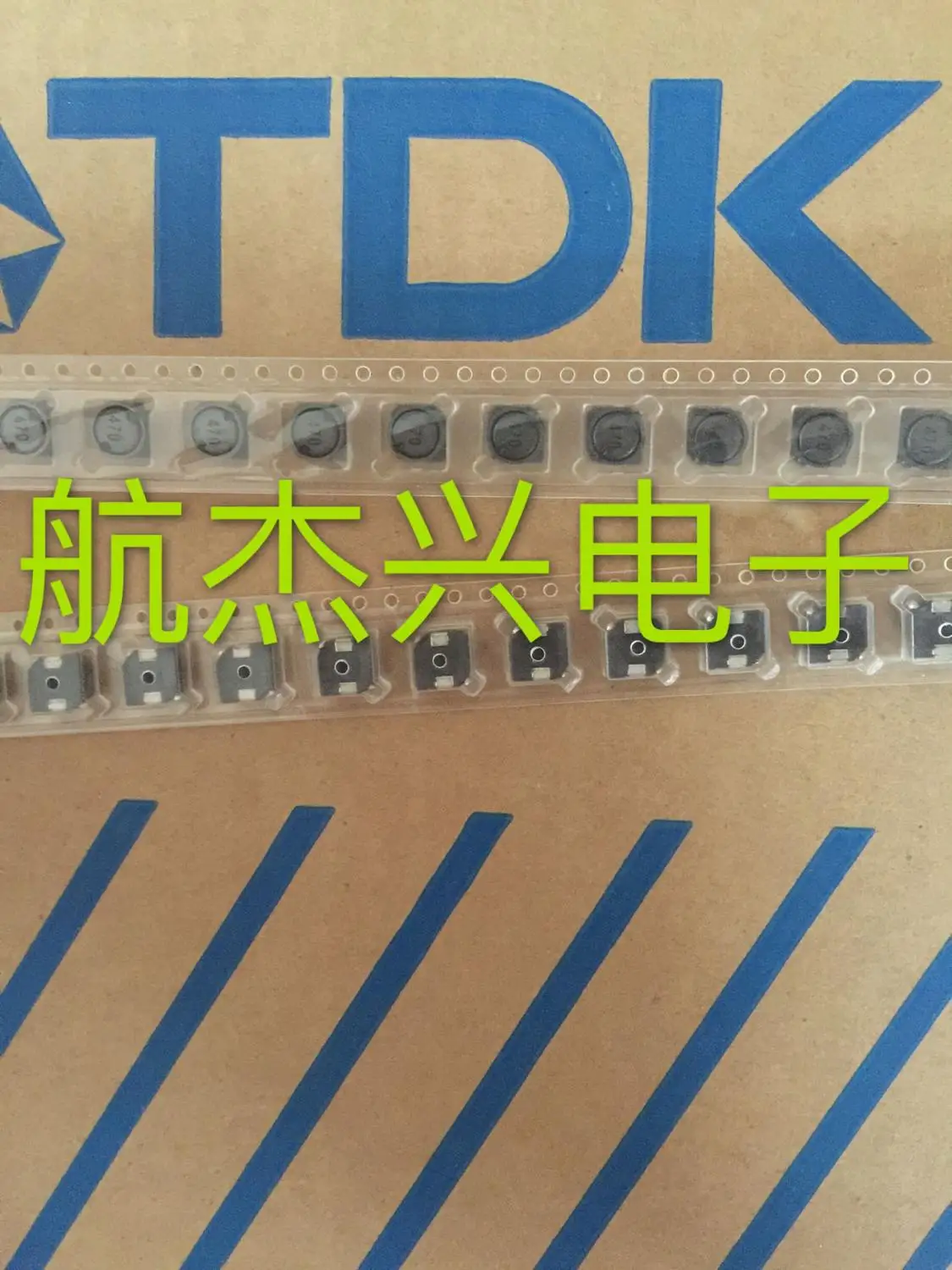 

Оригинальный новый 100% SLF0745T-470M-N SMD Экранирование мощность индуктивности 7x7x4,5 47UH 7045 920mA