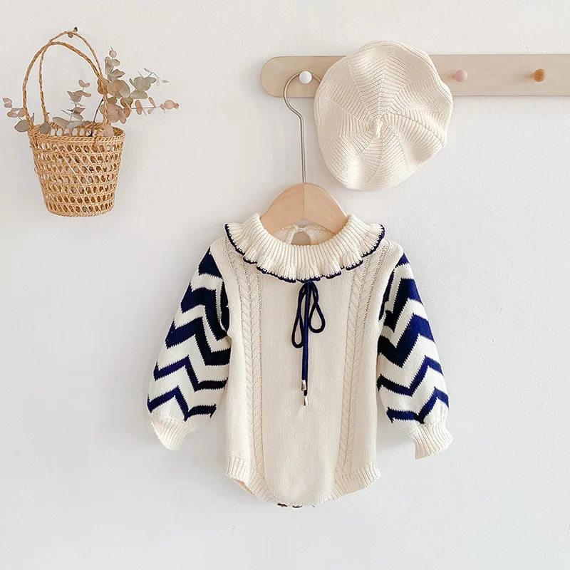 

2022 baby girl long sleeve clothes baby wavy needle clothing woolen jumpsuit fart-covered jacket triangle climbing clothes