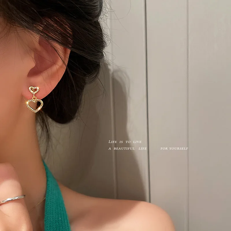 

Love Heart Shape Stud Earrings For Women Korean Style Fashion Rhinestone Earrings Jewelry Accessories Gifts
