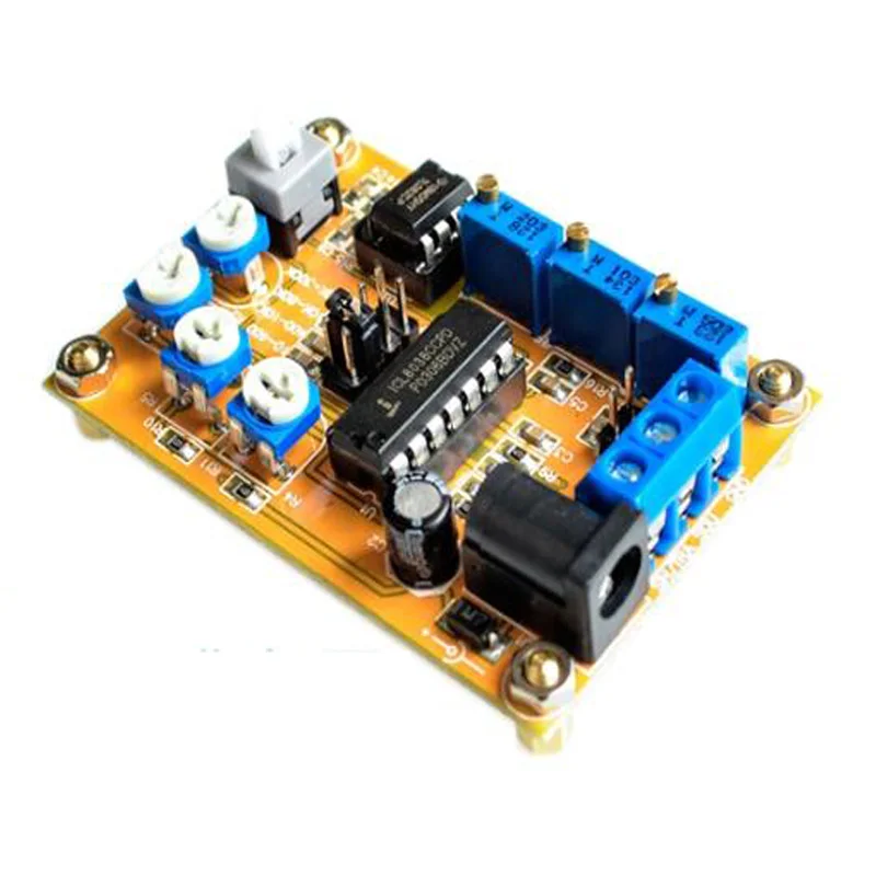 

Function Signal Generator DIY Kit Sine / Triangle / Square Wave Output 0-40MHz Signal Generator Adjustable Frequency Duty Cycle