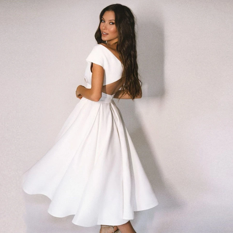 

Elegant Tea Length V-Neck Wedding Dress Off the Shoulder Jersey A-Line Bridal Gowns with Pleats Button Back