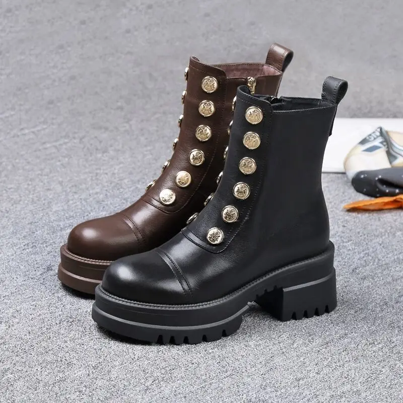 

2021 Autumn and Winter New Martin Boots Ins Women's High Pointed Toe Platform Side Zipper Chunky Heel Middle Button Ankle Rivet