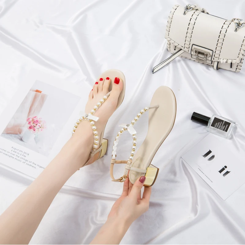 Женские босоножки Новинка 2020 года Стильные летние на не сужающемся книзу