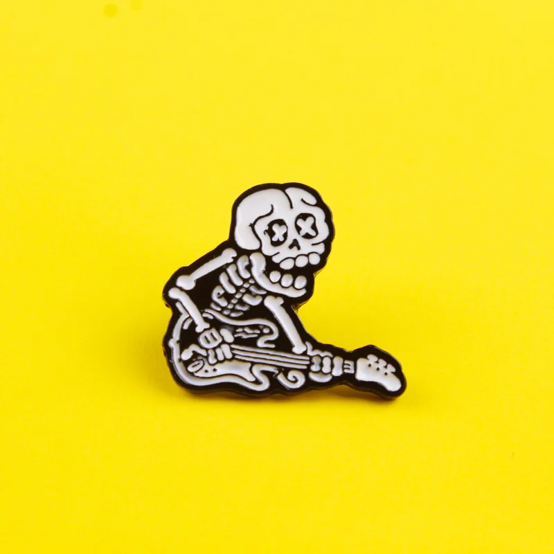 Скелет броши в форме гитары череп голова эмаль на булавке значки джинсовая