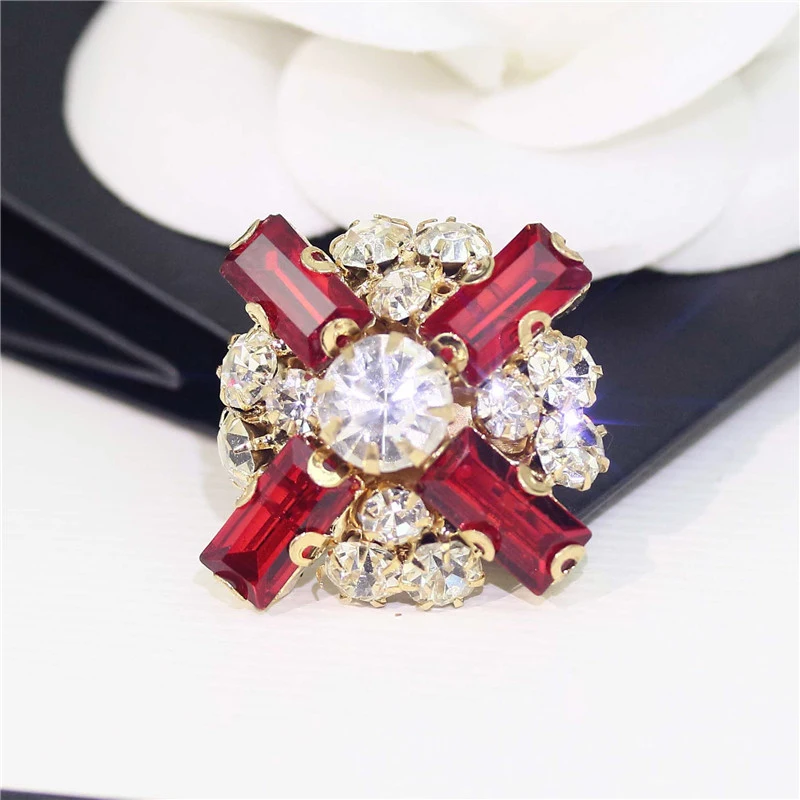 

Water drill button high-grade crystal drill fur fur it big clothes decorative cuffs DIY button