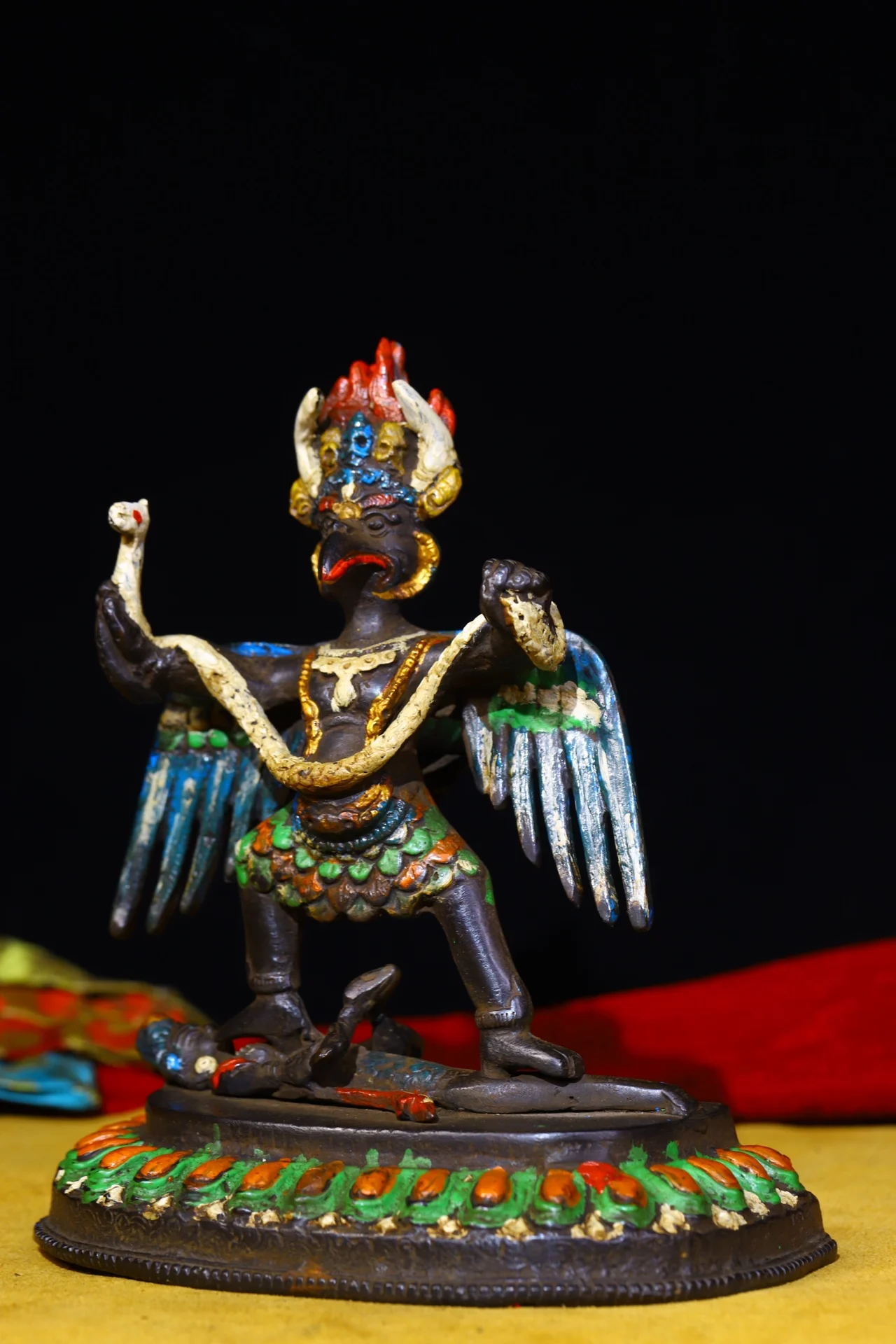 Beste Tibet Boeddhisme Oude Brons Tracing Roc Garuda Standbeeld Nemen De Witte Slang Garuda Exorcism Herenhuis Boeddha Protector