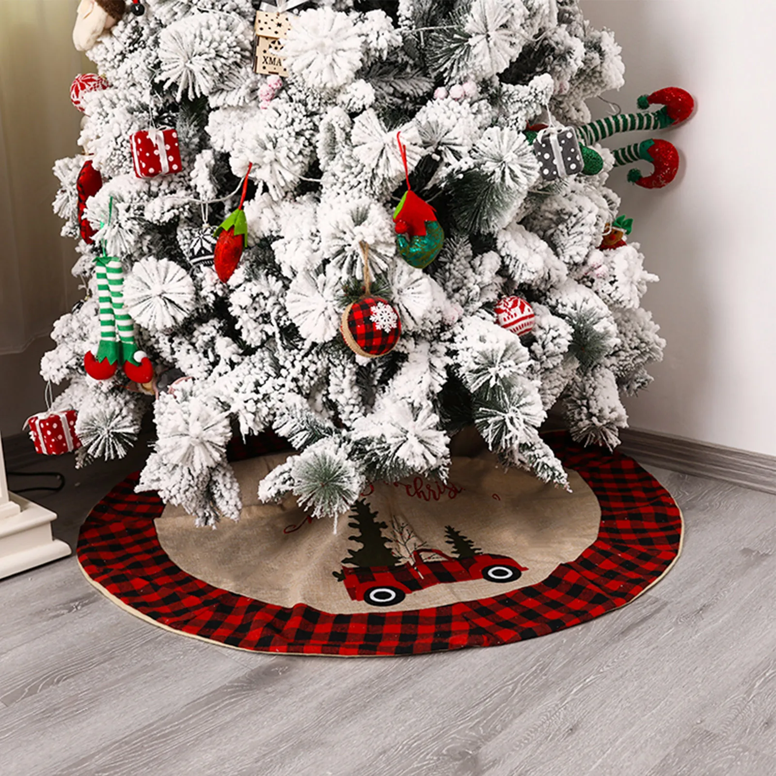

Black And Red Grid Christmas Tree Skirt Holiday Props Tree Skirt Christmas DIY Decoration Festive Scene Gift Decor Accessories