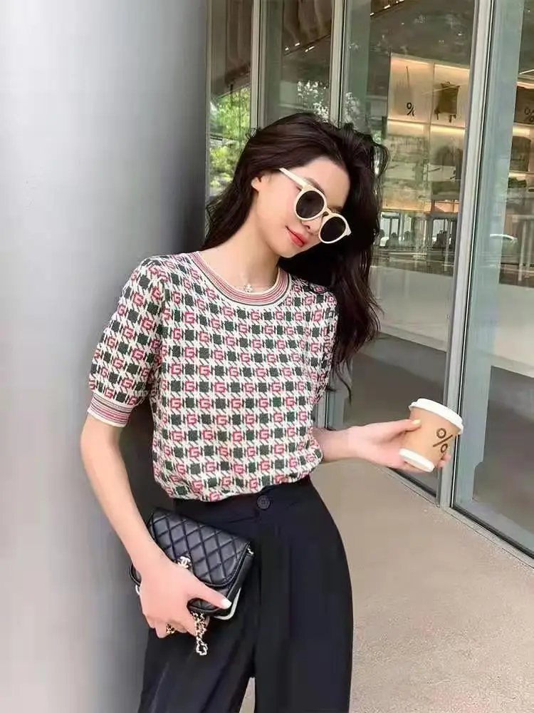 

New Trend Design Short Sleeves Knit T-shirt Pearl Buttons Casual Retro Tops Women Slim Knitted Cotton T-shirt