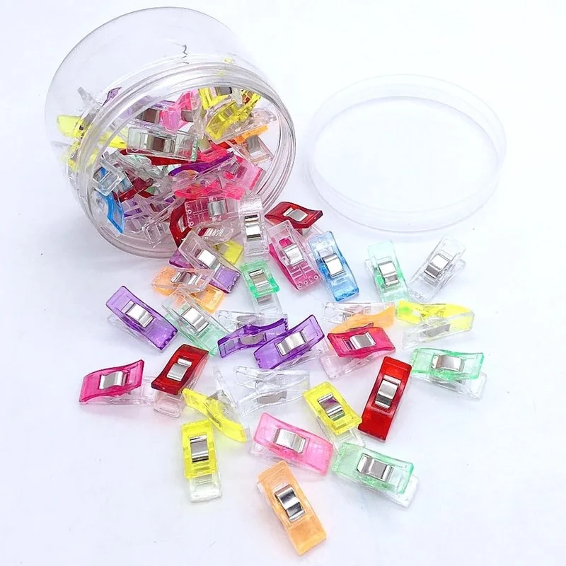 

100 шт./кор. смесь цветов Пластик ткань зажимы типа "крокодил" для DIY прошитая вручную Вязание Пластик Швейные зажимы держателя для Сделай Сам ...