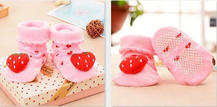 Kawaii/1 пара; хлопковые носки для малышей; нескользящие носки-тапочки с резиновой подошвой для детей ясельного возраста; сезон осень-весна; модные носки с милыми рисунками животных для новорожденных