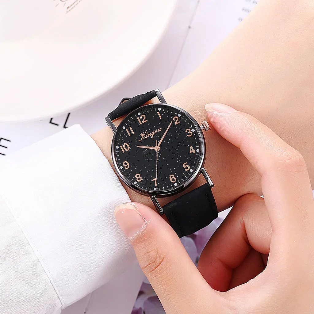 Часы наручные женские кварцевые с циферблатом звездное небо и ремешком из ПУ