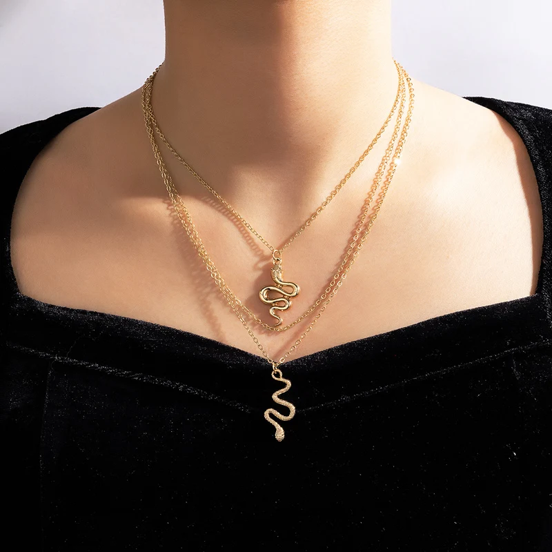 

Tocona Boho Double Snake Pendant Necklace for Women Charmings Gold Color Animal Choker Necklace Charming Jewelry Party 17884