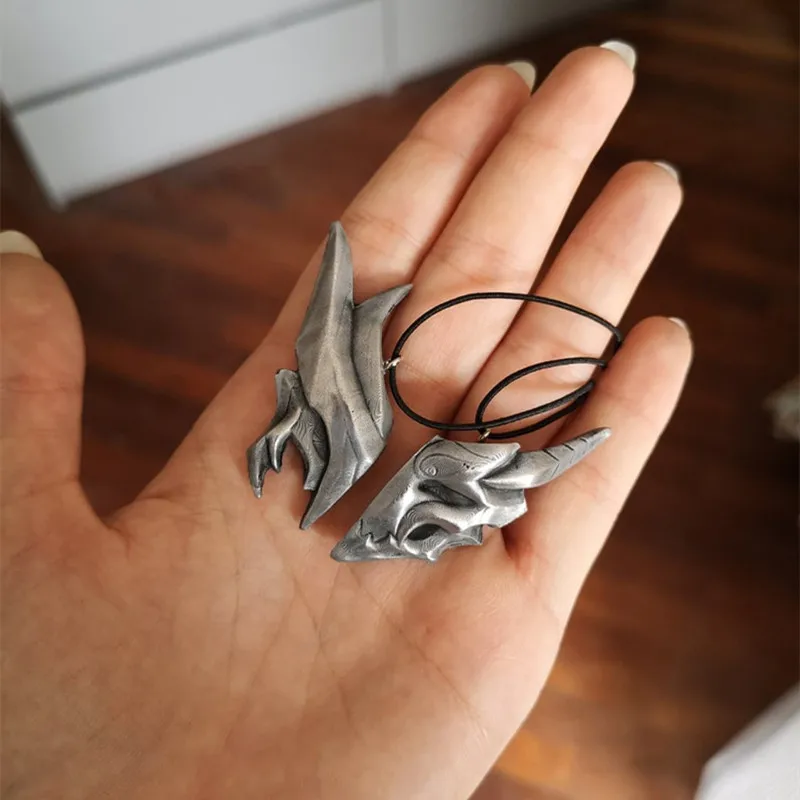 

Creativity Game Personality Necklace Warrior Hayate Swordsman Yasuo Pendant Necklace Men and Women Couple Brother Party Gift