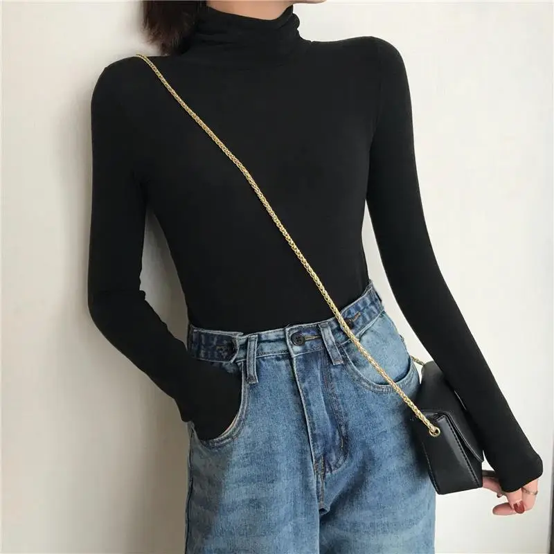 Футболка женская с высоким воротом белая рубашка длинным рукавом топ на весну и