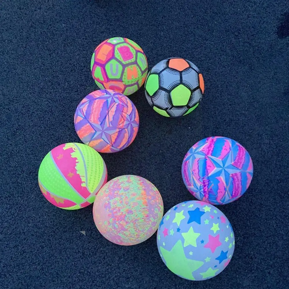 

22cm Luminous Bouncy Ball Toys Novelty Led Light Inflatable Ball Football Basketball Outdoor Sports Toys For Children Game P7k5
