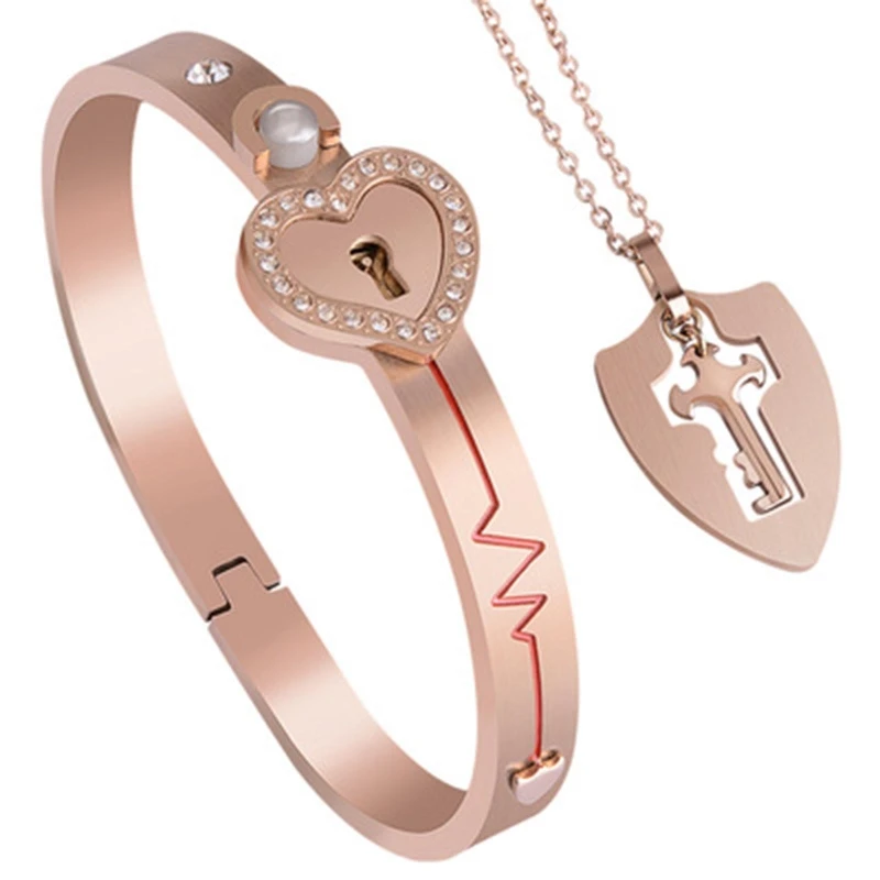 

Bracelet w/ Heart Pendant for Valentine's Day, Birthday, Wedding, Anniversary Fast Reach