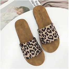 

Летние пляжные шлепанцы на плоской подошве, с круглым носком, нескользящая, обувь дышащая сандалии, женская повседневная обувь в Корейском ...