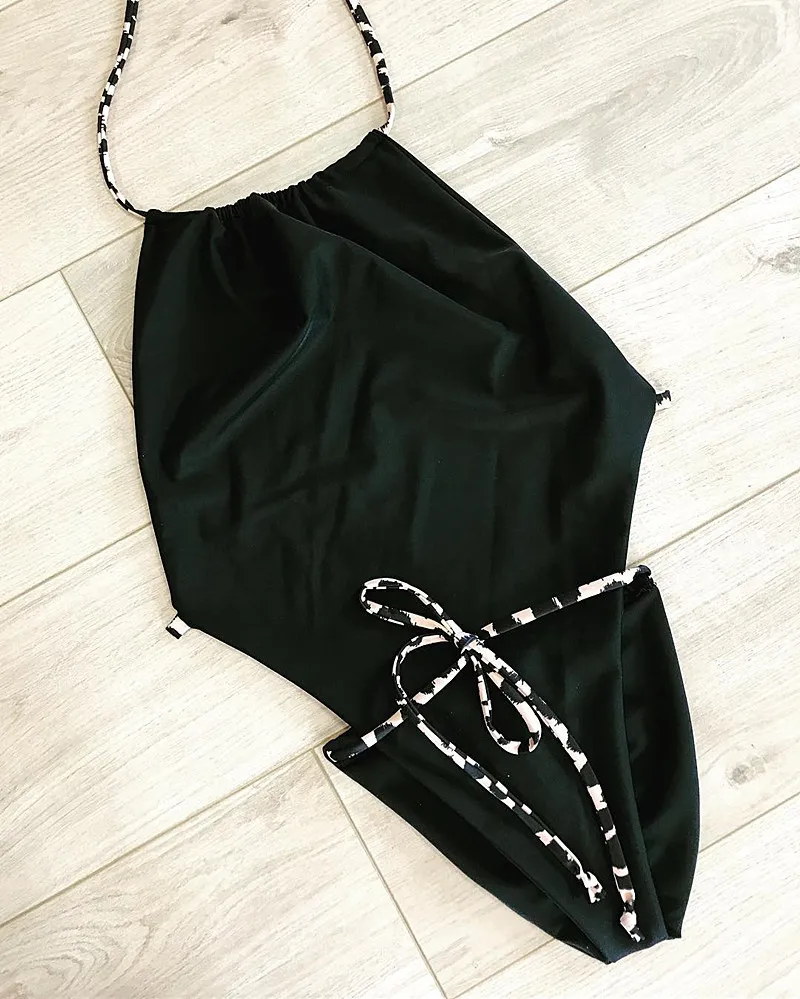 Однотонный Белый Цельный купальник с высокой горловиной открытой спиной новинка