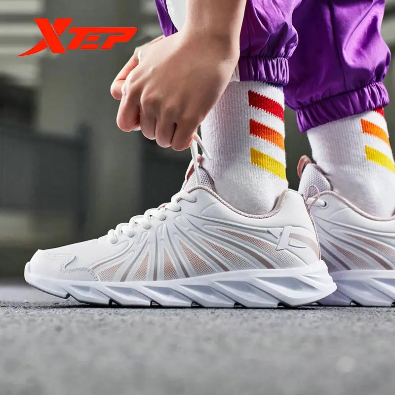 Xtep Blade женские кроссовки водонепроницаемые спортивные уличные для женщин
