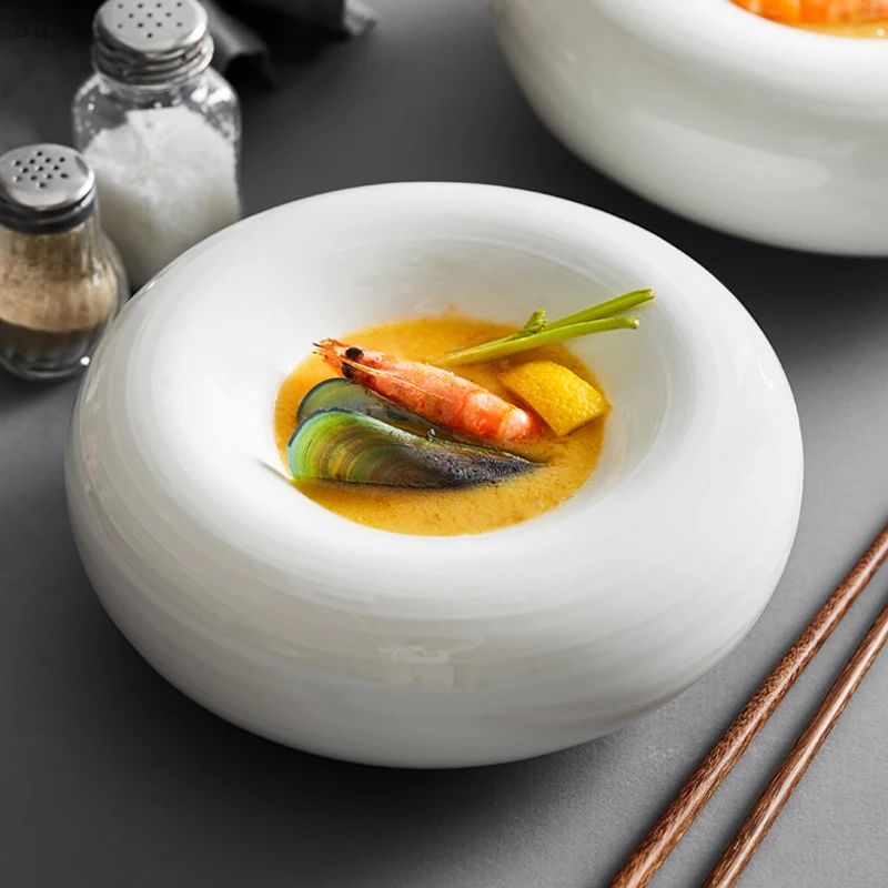 

The new food meal insulation food dish creative artistic conception hotel ceramic personality restaurant in Nordic Europe plate
