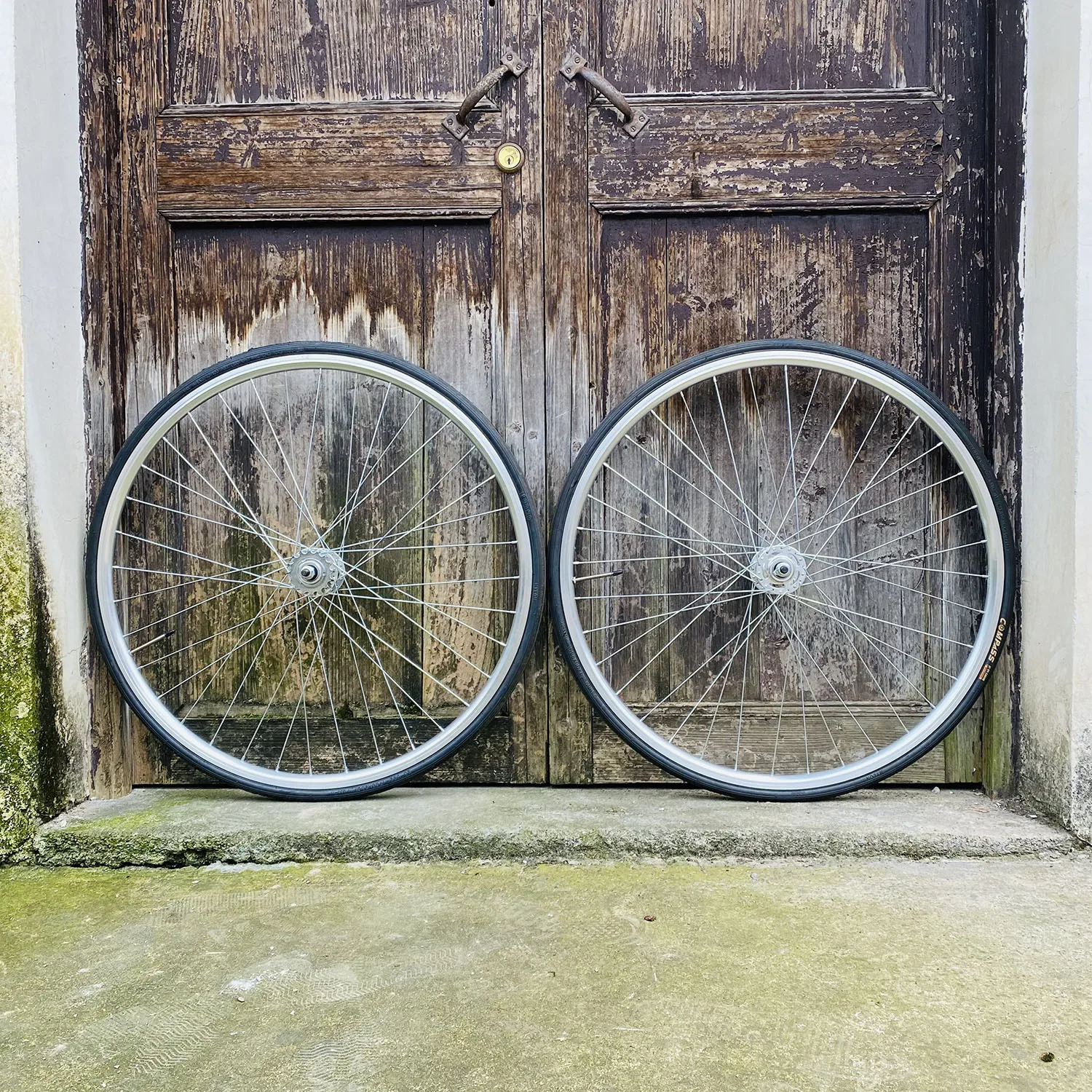 

Велосипедное колесо fixie с шинами 25 мм 700C переднее 24h заднее 20h Велосипедное колесо из алюминиевого сплава винтажное Фиксированное Колесо