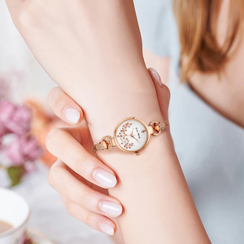 Новые женские модные повседневные Роскошные спортивные кварцевые часы ведущей