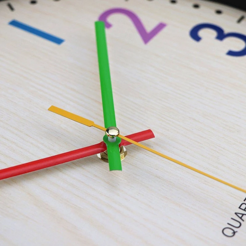 Бесшумные детские настенные часы цветные декоративные на батарейках для детской