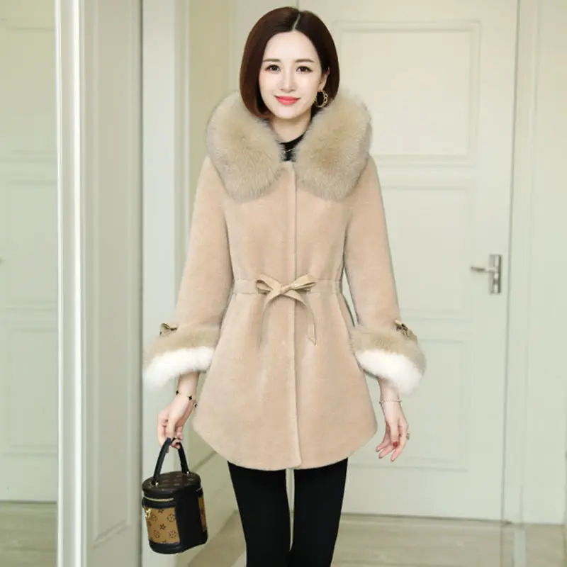 

2020 Winter Thick Warm Natural Fur Wool Coat Sheepskin Genuine Fur Hooded Coat New Sheep Sheared Long Sleeve Jacket Q310
