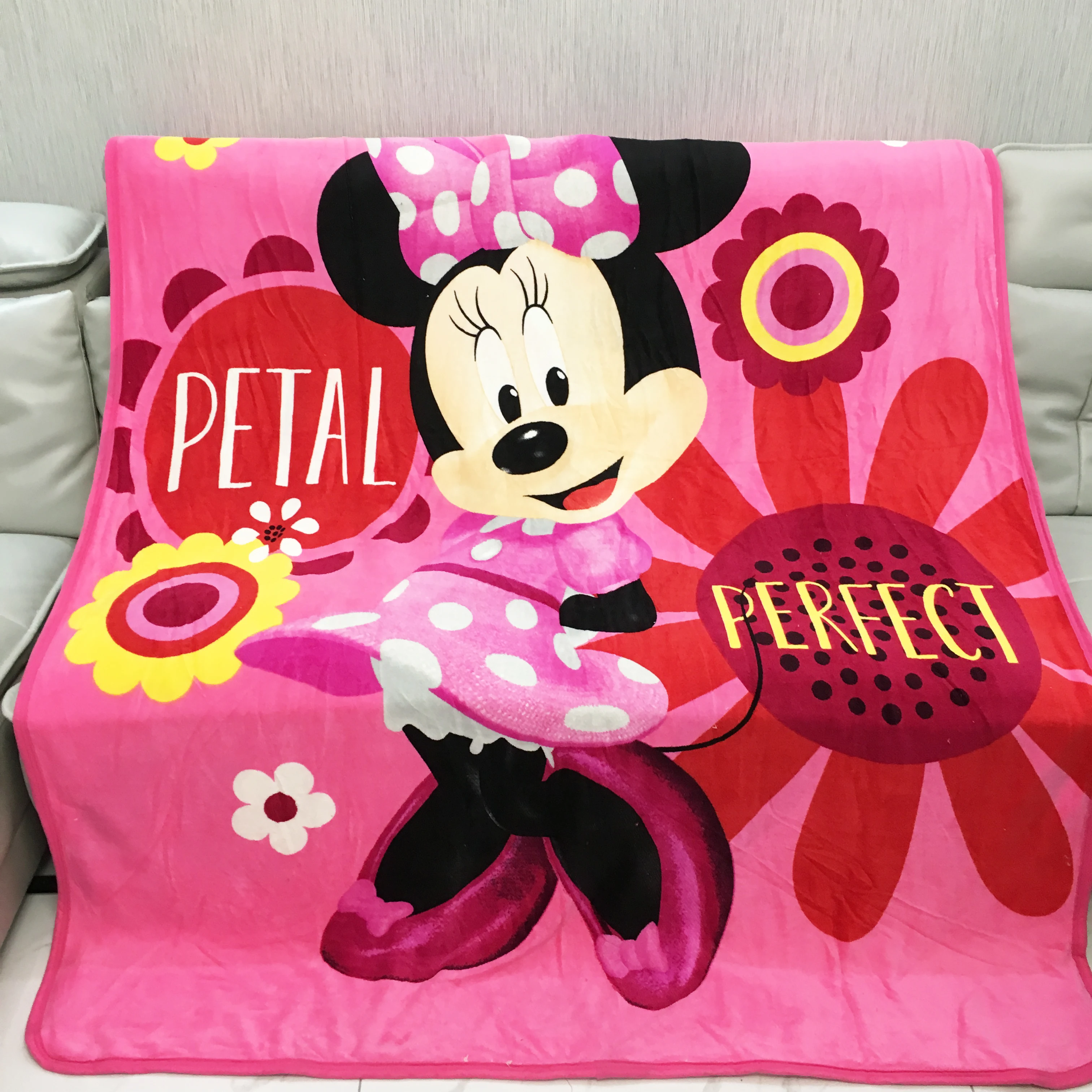 Disney Double Layered Mickey Minnie Mouse Sherpa Thick Warm Blanket Throw for Girls Kids on Bed Sofa 150x200cm Flatsheet Winter